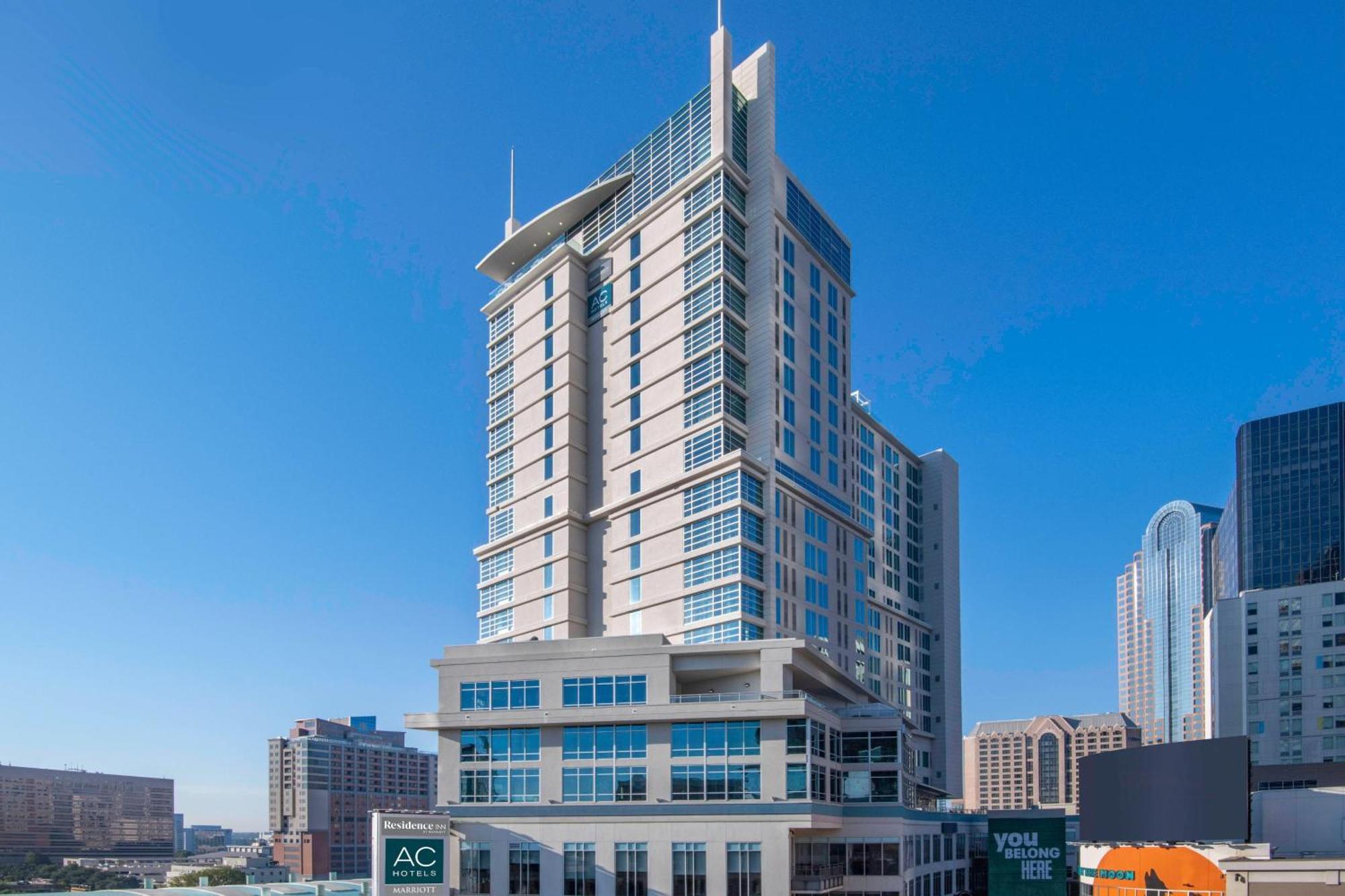 Ac Hotel By Marriott Charlotte City Center Exterior photo